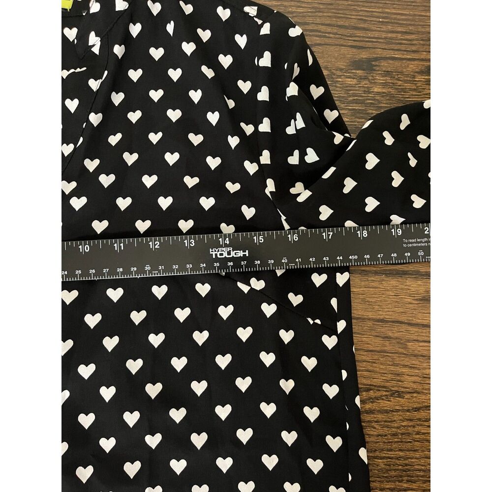 Gianni Bini Women’s Small Black White Heart Print Tunic Blouse Long Sleeve